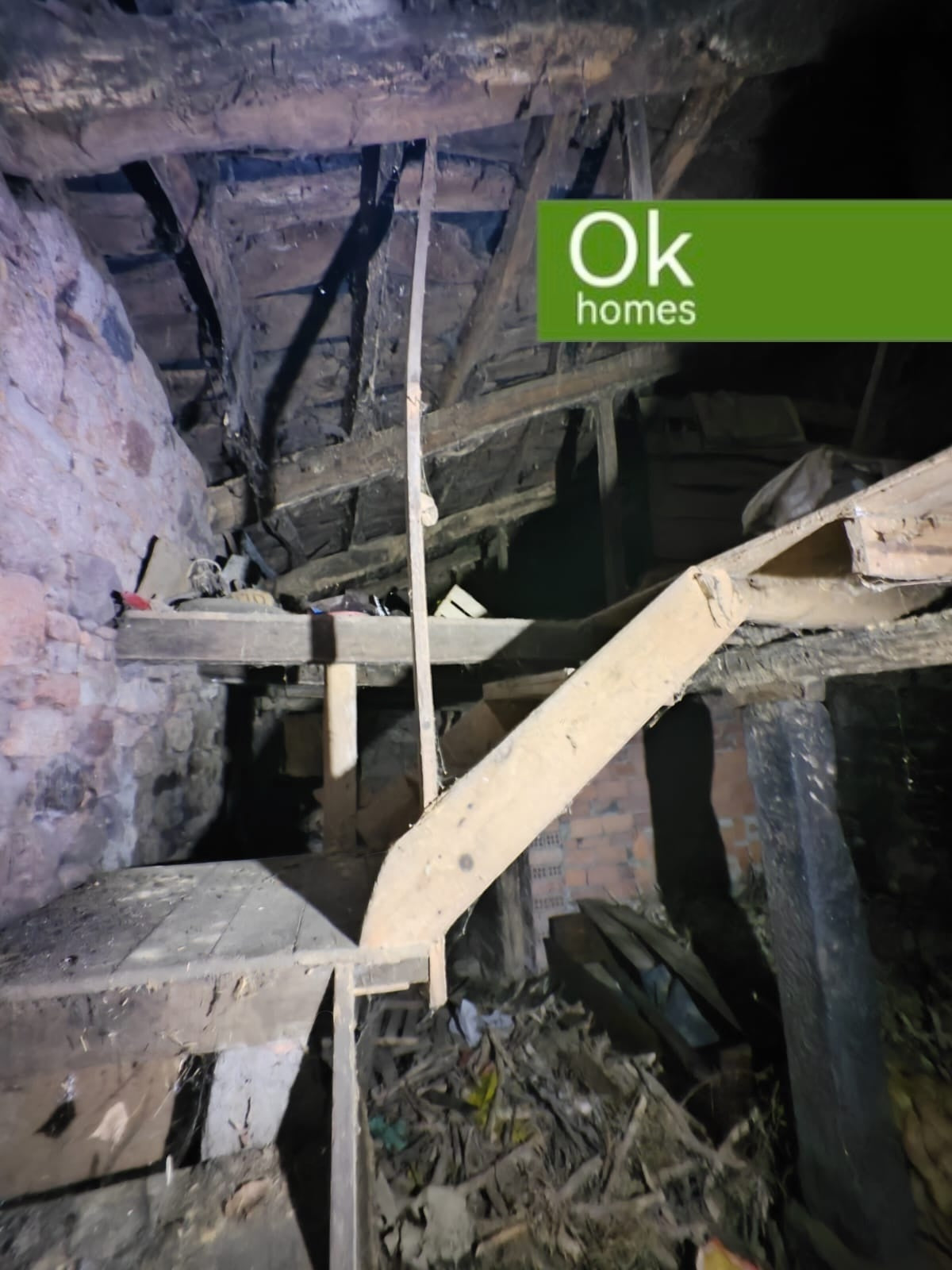 CASA V - GUITIRIZ (LUGO) - AA/400 - 99