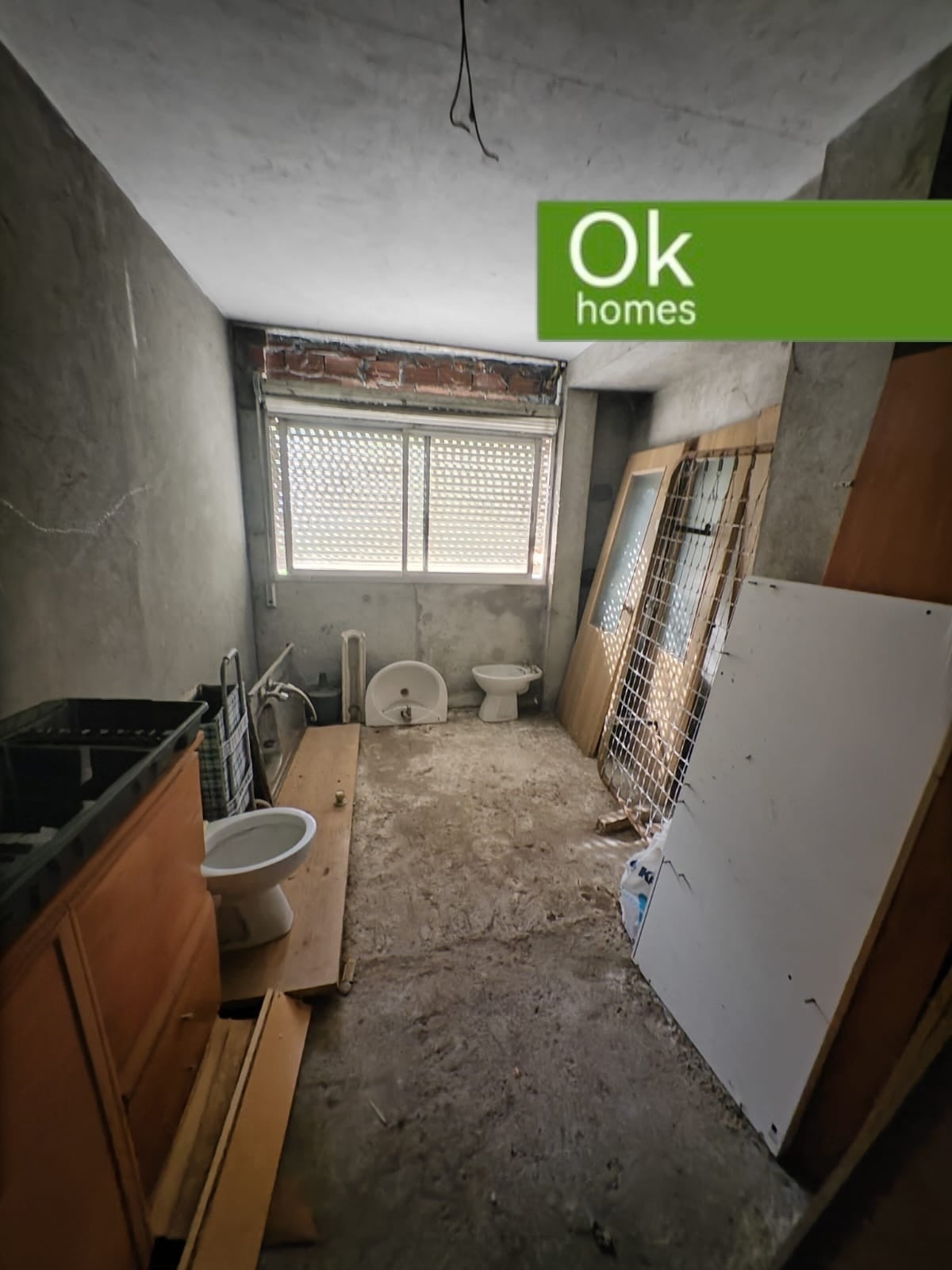 CASA V. - CORUÑA - ALCAMPO - AA/610 - 235