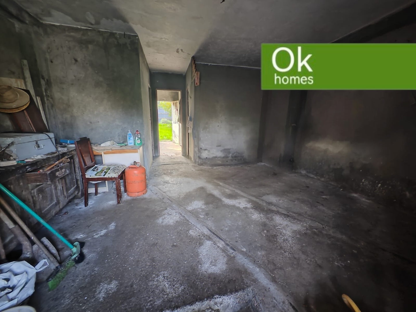 CASA V. - CORUÑA - ALCAMPO - AA/610 - 235