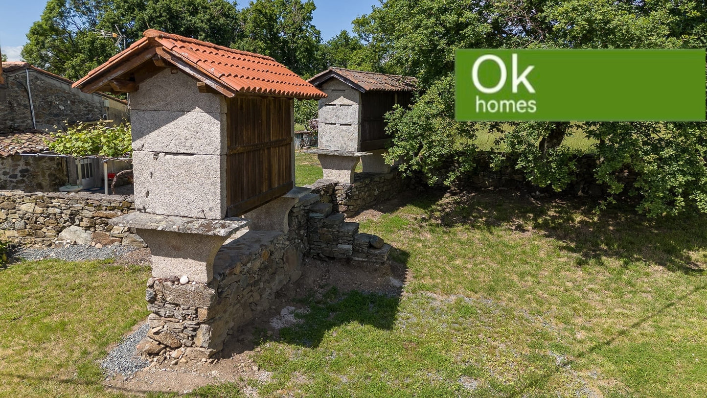 CASA RÚSTICA - MELIDE - AA/229M - 225