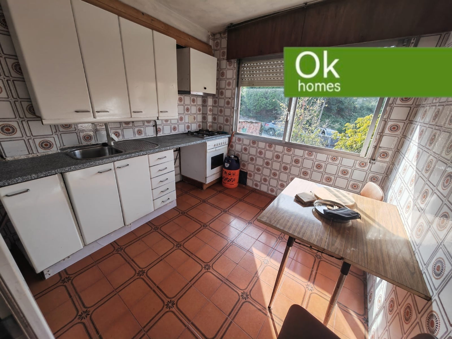 CASA V. - CORUÑA - ALCAMPO - AA/610 - 235