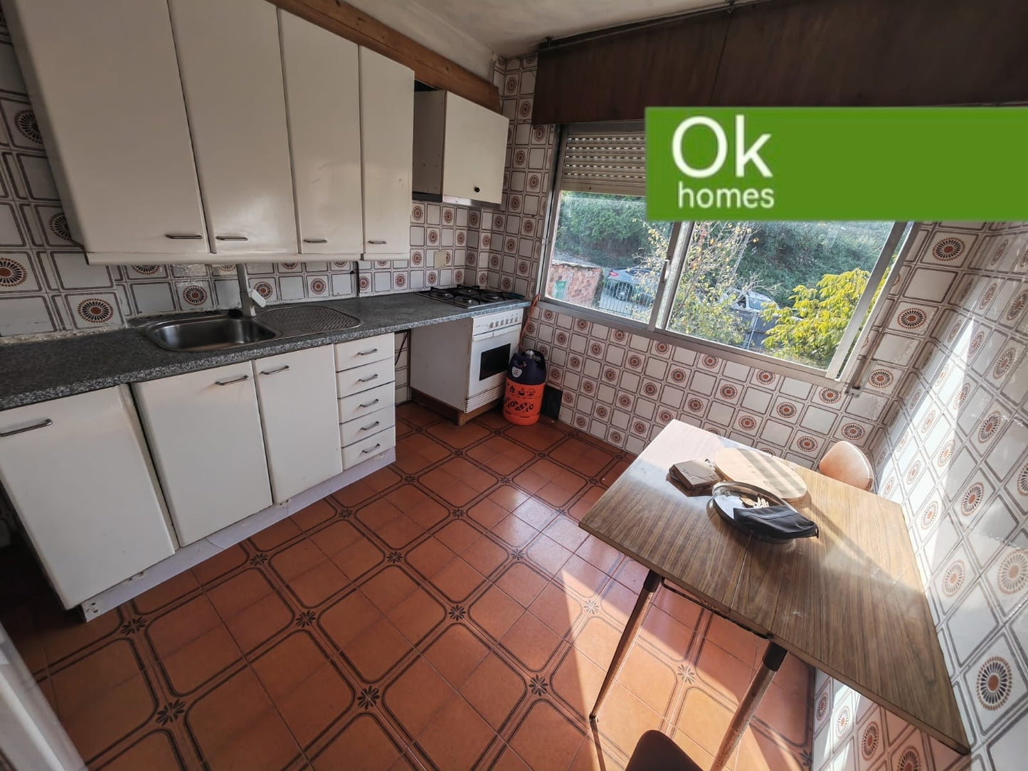 CASA V. - CORUÑA - ALCAMPO - AA/610 - 235