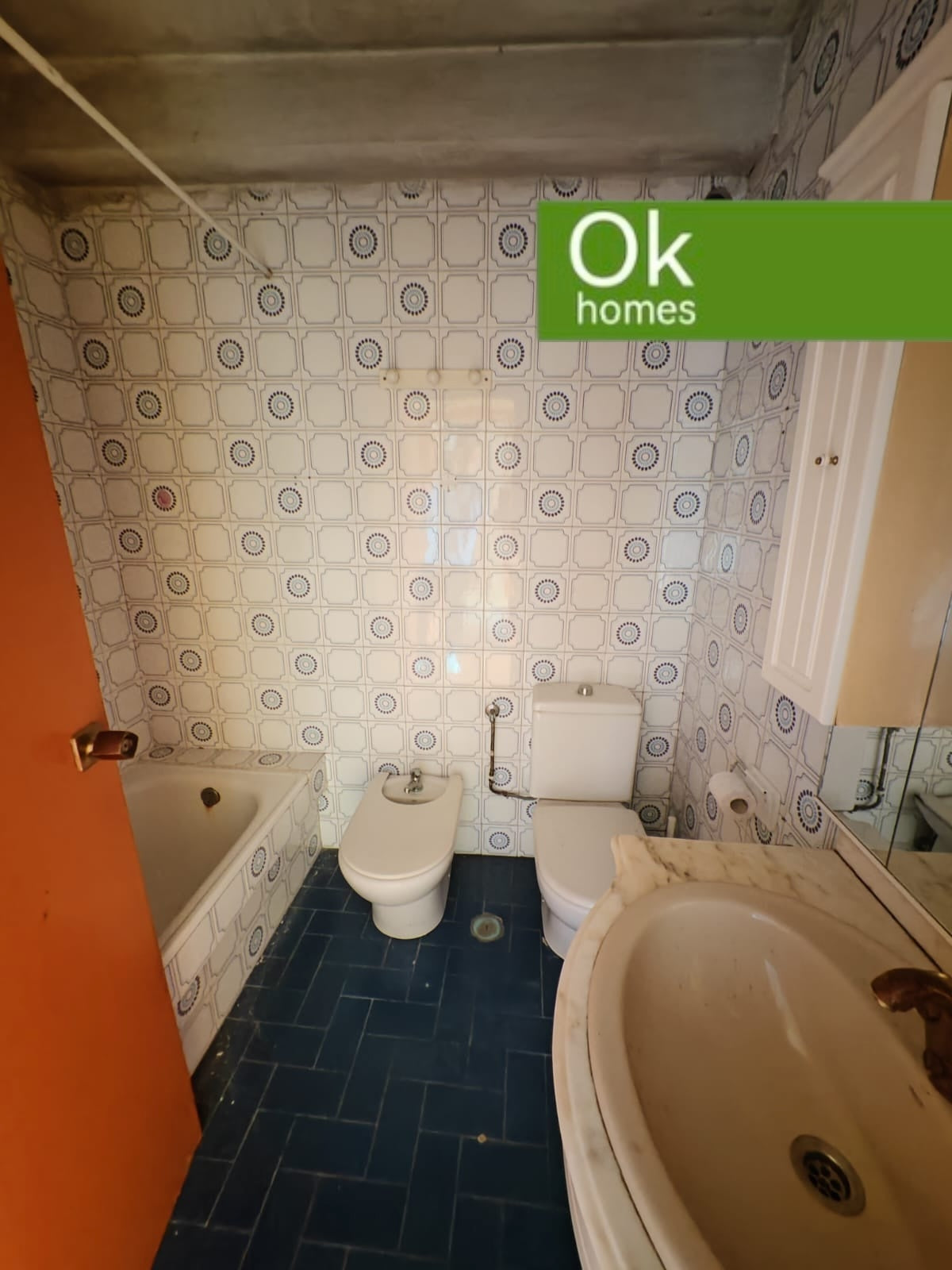 CASA V. - CORUÑA - ALCAMPO - AA/610 - 235