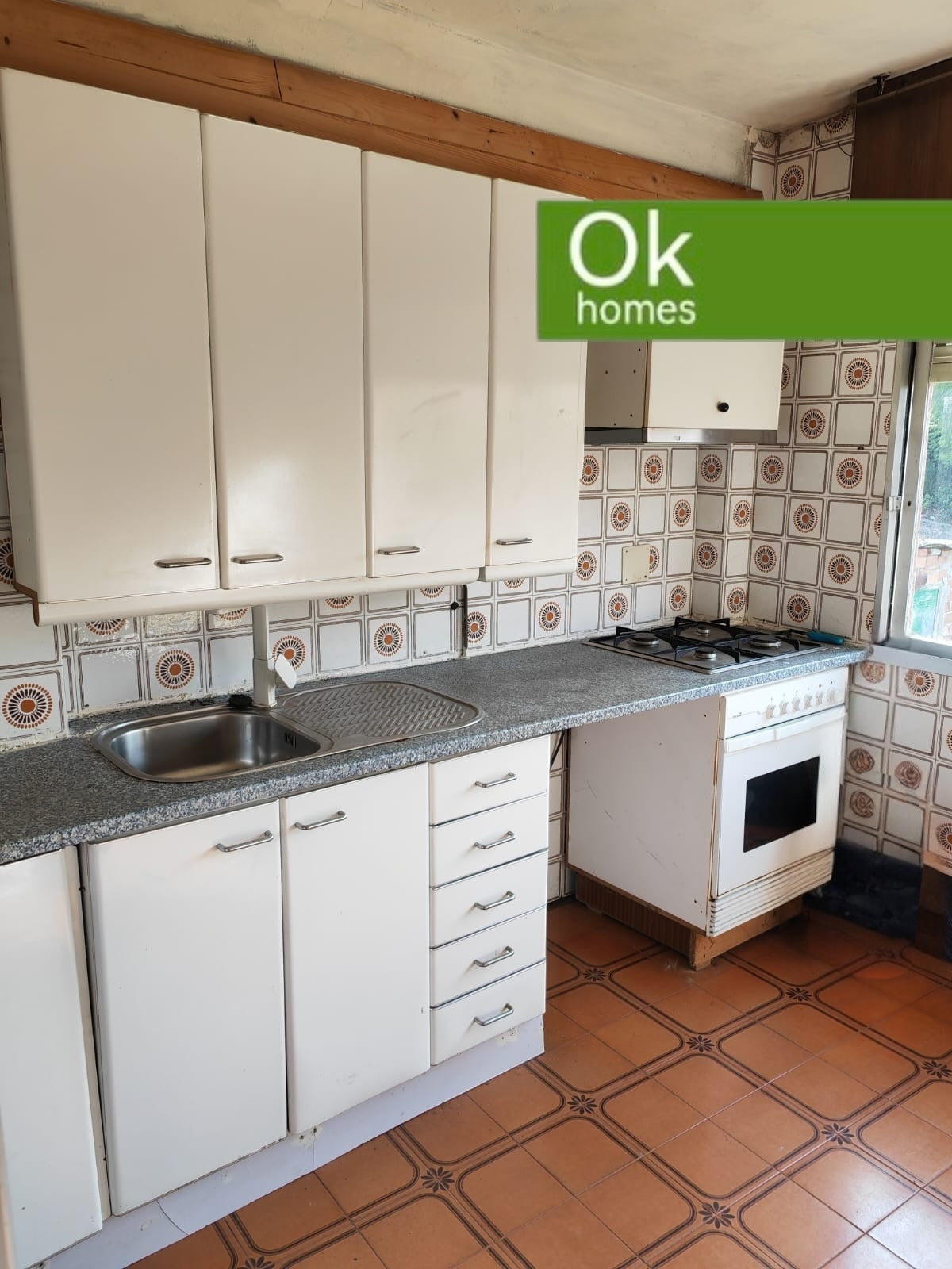 CASA V. - CORUÑA - ALCAMPO - AA/610 - 235