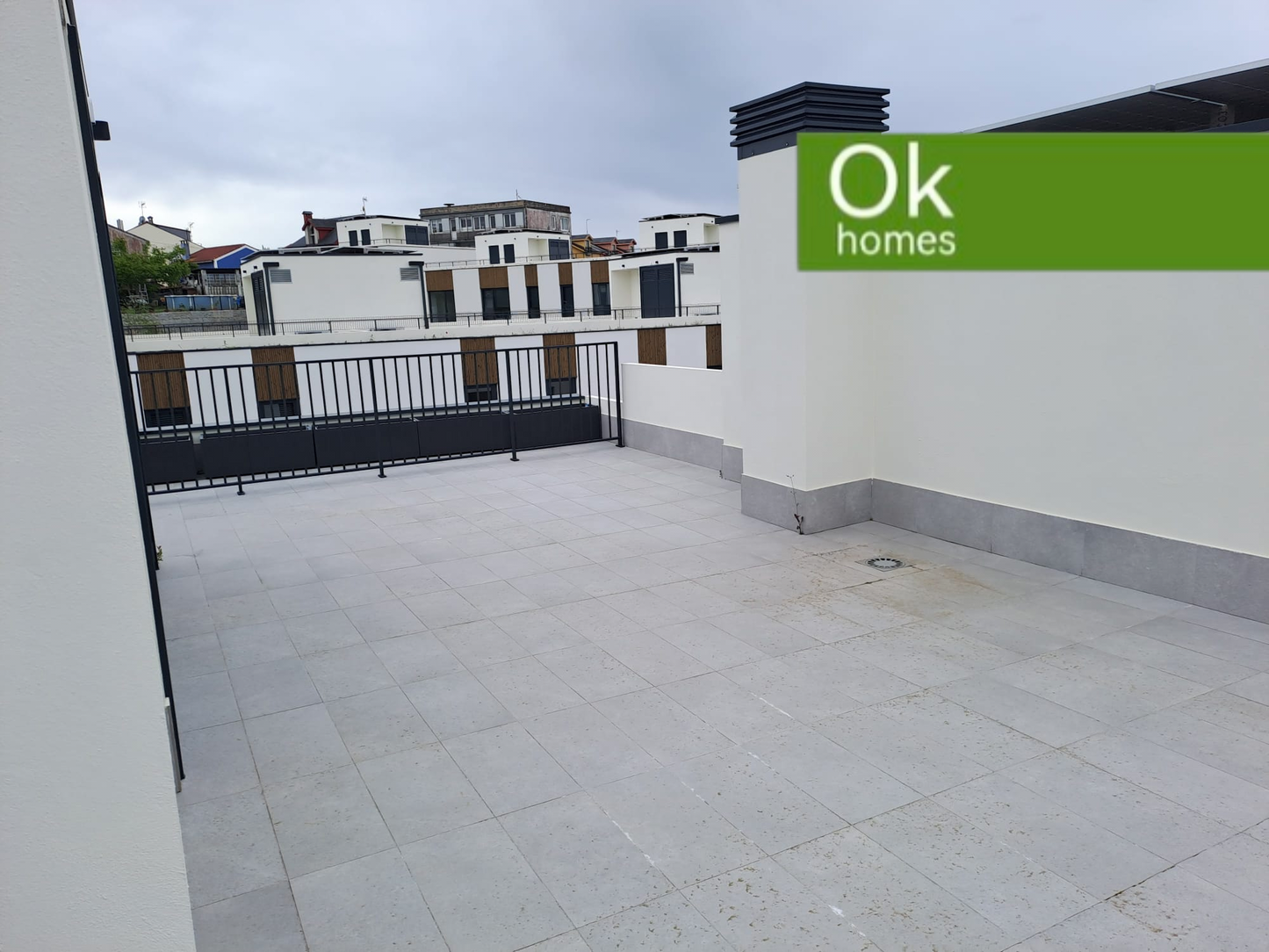 CHALET ADOSADO - VENTA - OLEIROS - AA/318M - 570