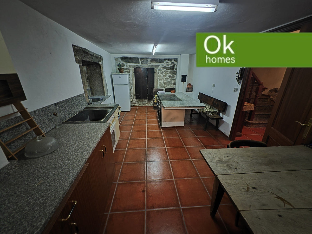 CASA V - FRIOL (LUGO) - AA/942 - 110