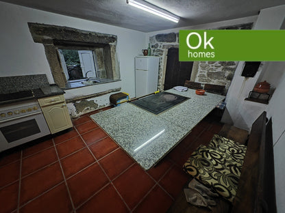 CASA V - FRIOL (LUGO) - AA/942 - 110