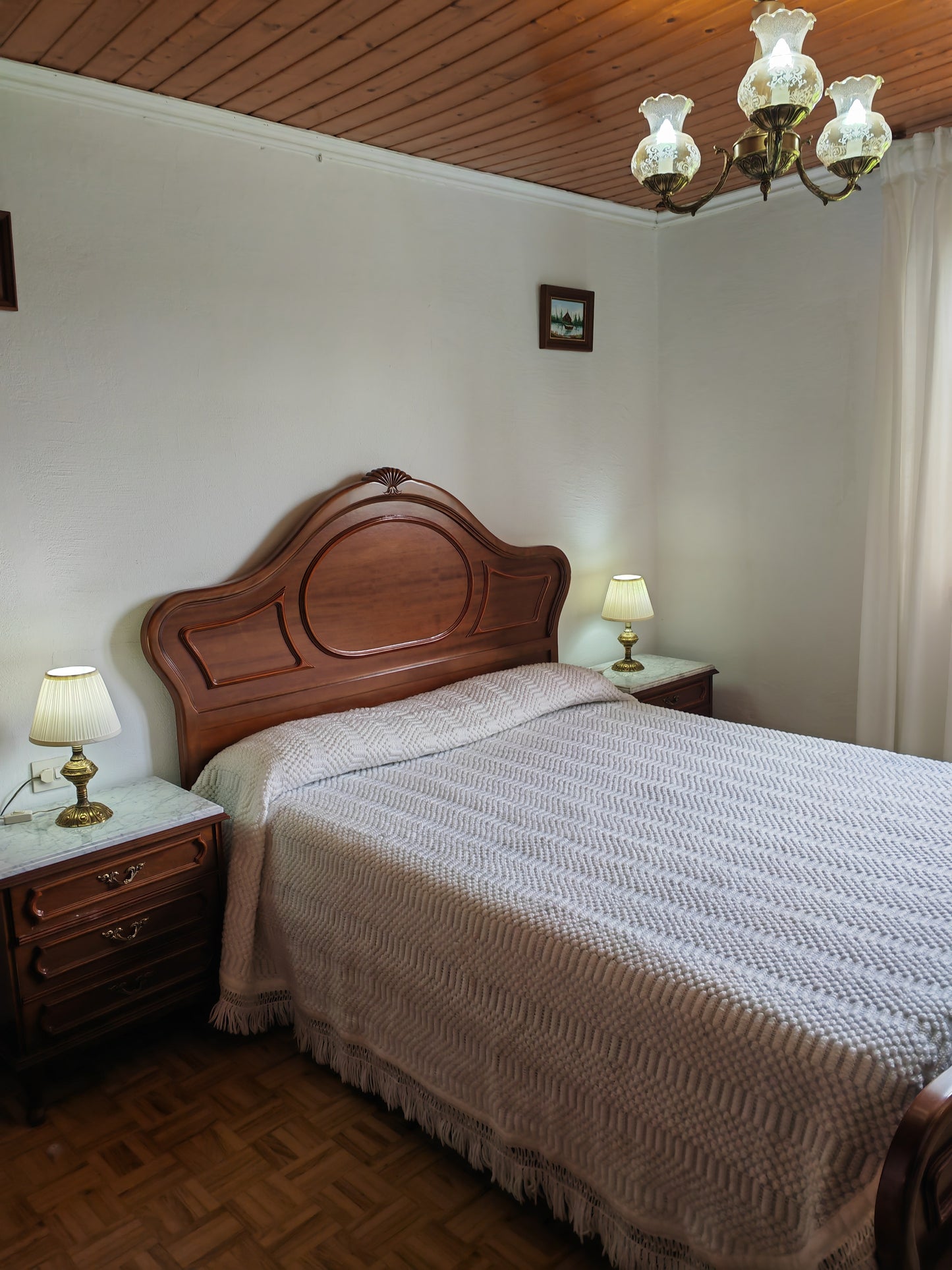 CASA ALQ. - TEIXEIRO - AA/083 - 750