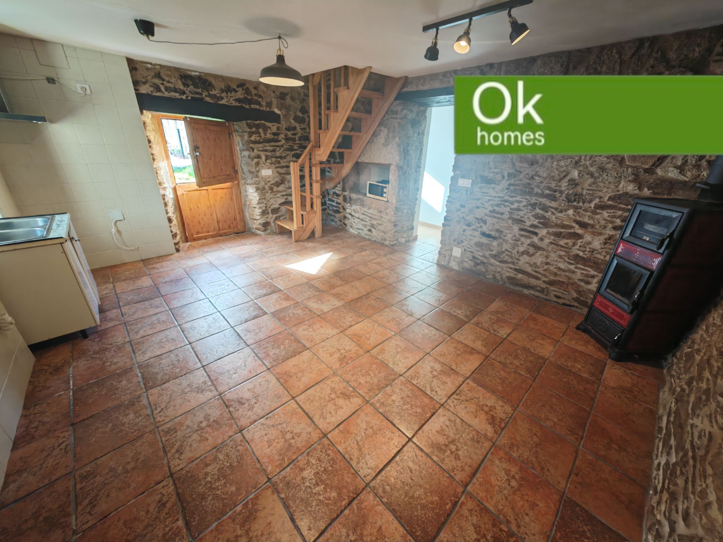 CASA V - GUITIRIZ (LUGO) - AA/309 - 130