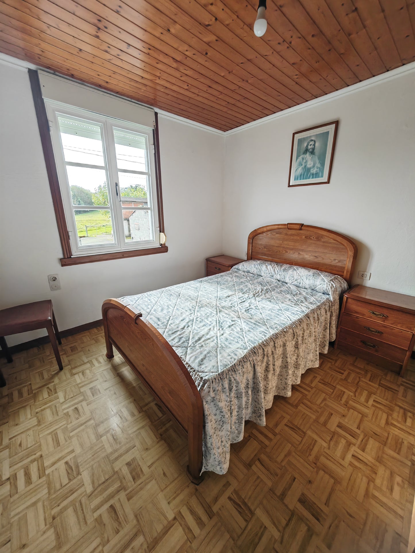 CASA ALQ. - TEIXEIRO - AA/083 - 750