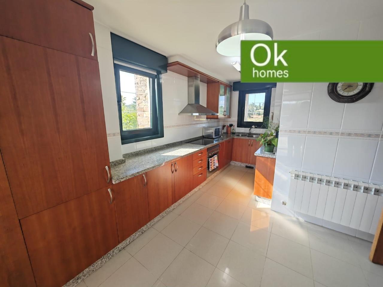CHALET VENTA - OLEIROS - AA/061 - 649