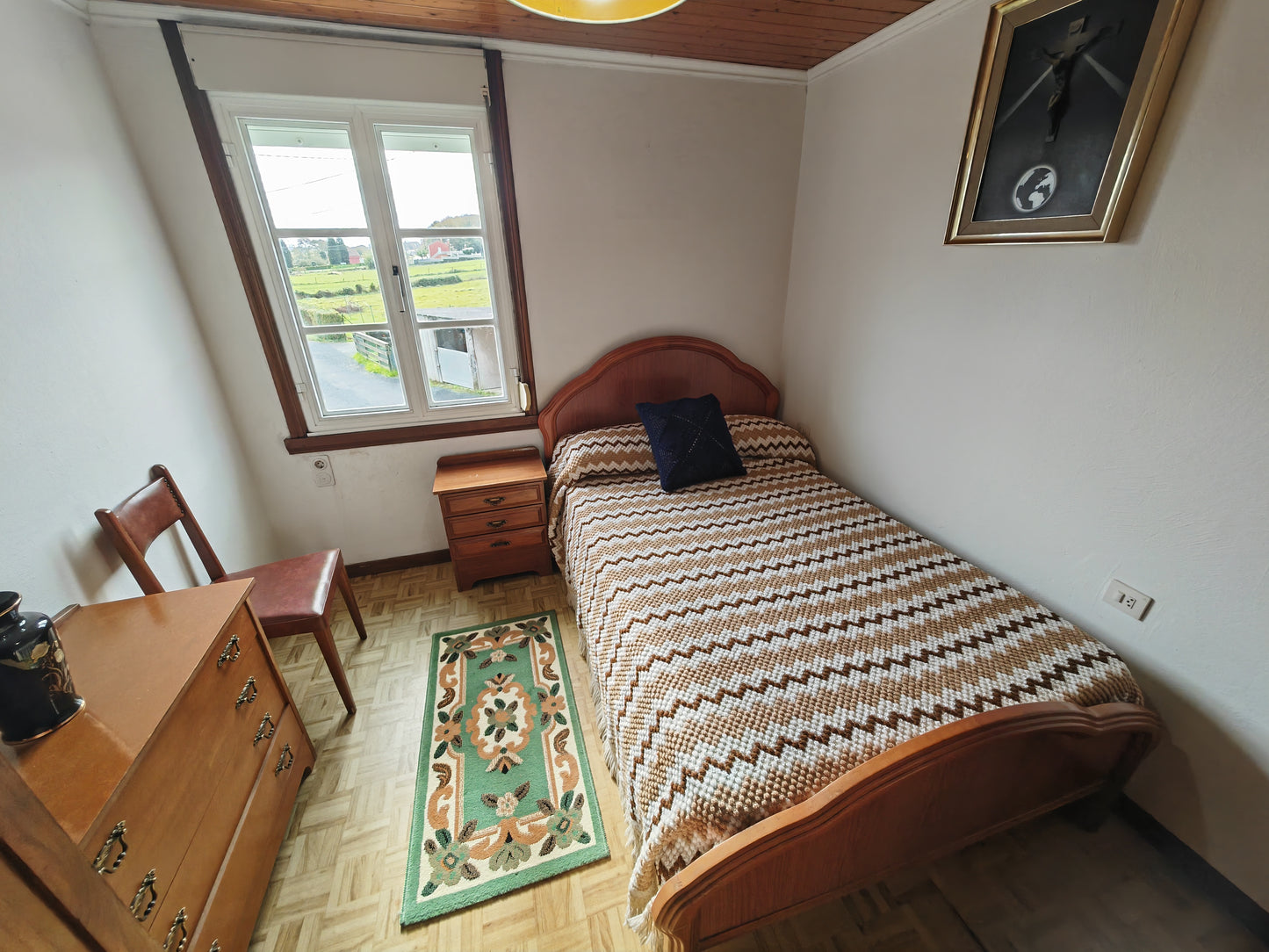 CASA ALQ. - TEIXEIRO - AA/083 - 750