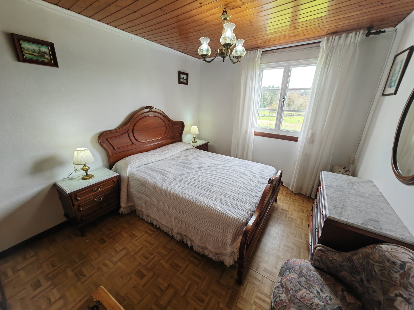 CASA ALQ. - TEIXEIRO - AA/083 - 750