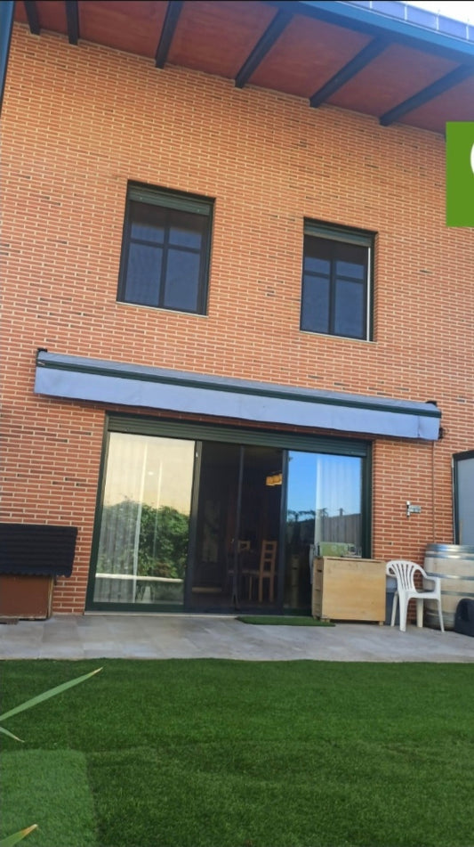 CUATRO VIENTOS (PONFERRADA) - CHALET VENTA - REF: AA/996 - 220